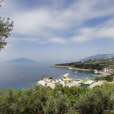 Baia Di Puolo Hotel