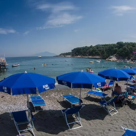 Baia Di Puolo Massa Lubrense