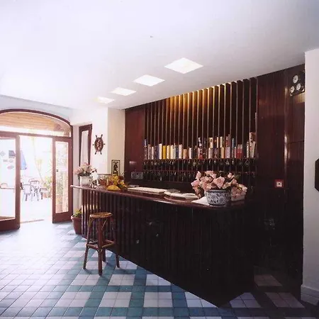 Baia Di Puolo Hotel
