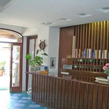 Baia Di Puolo Hotel