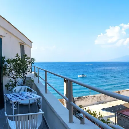Baia Di Puolo Hotel 3*