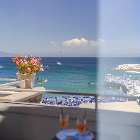 Hotel Baia Di Puolo 3*