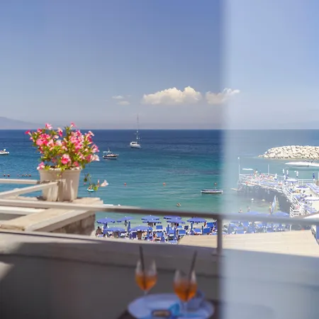 Hotel Baia Di Puolo