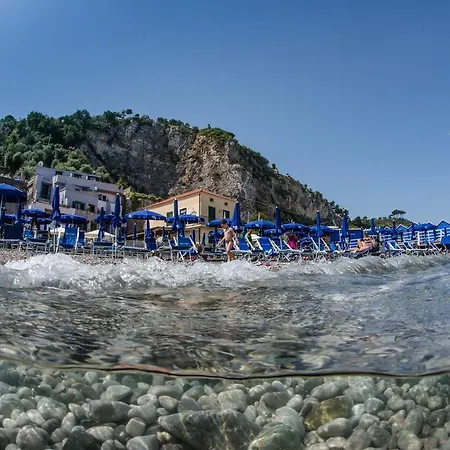 Baia Di Puolo 3*